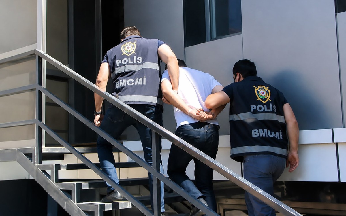 100 milyonluq işdə yeni adlar üzə çıxır - Vəzifəli şəxs həbs edildi