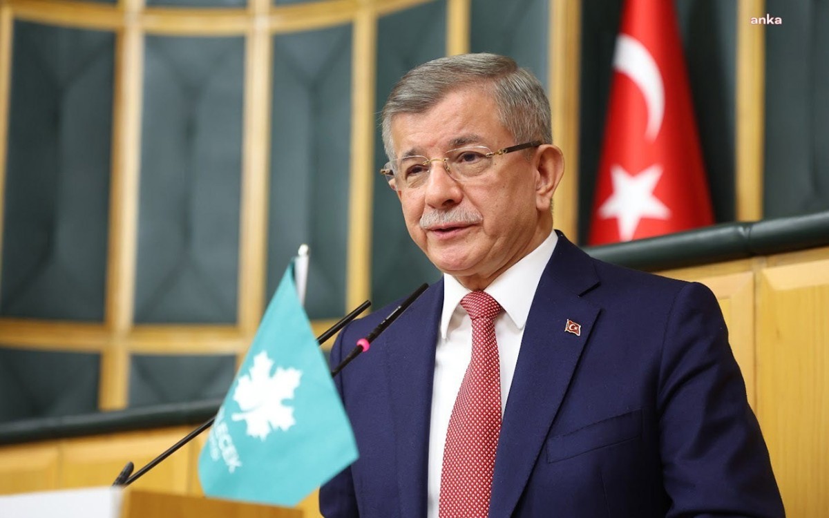 Davudoğlu siyasətdən getdi