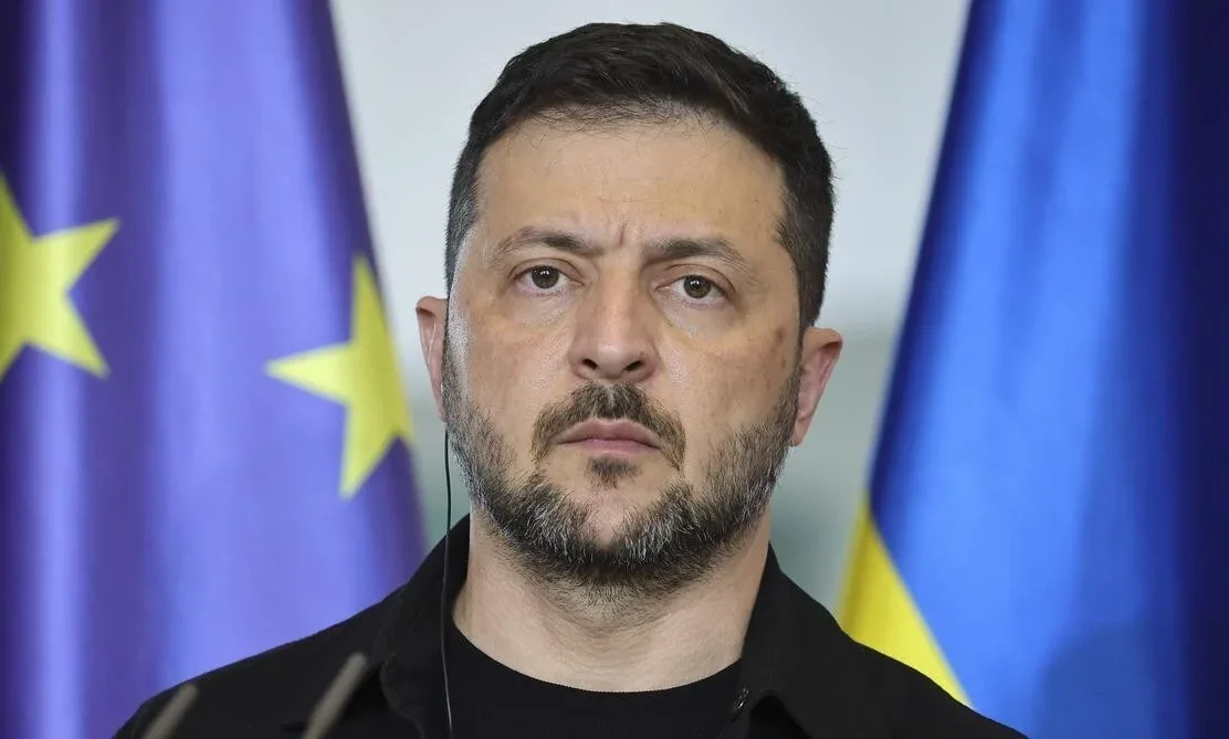 Ruslar bu raketlə bir ailəni məhv etdi - Zelenski
