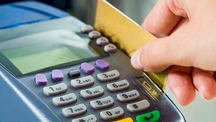 Azərbaycanda nağdsız ödənişlərin həcmi 10 milyarda çatdı