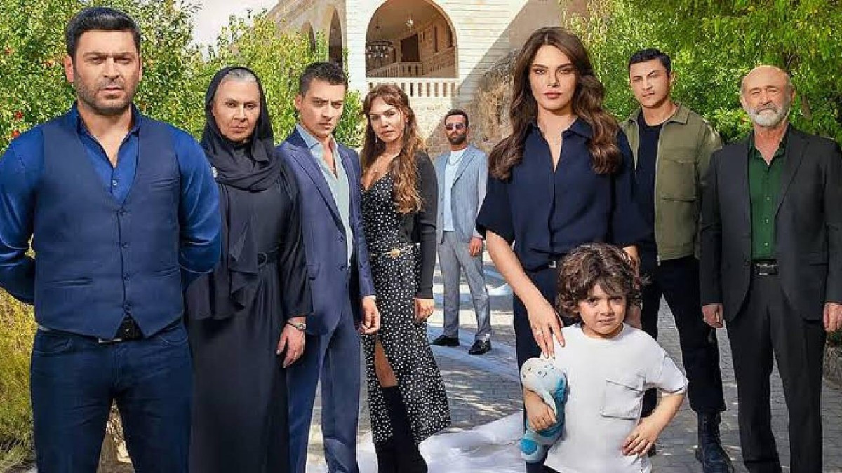 “Yaprak Dökümü”nun aktyoru “Uzak Şehir”də - FOTO