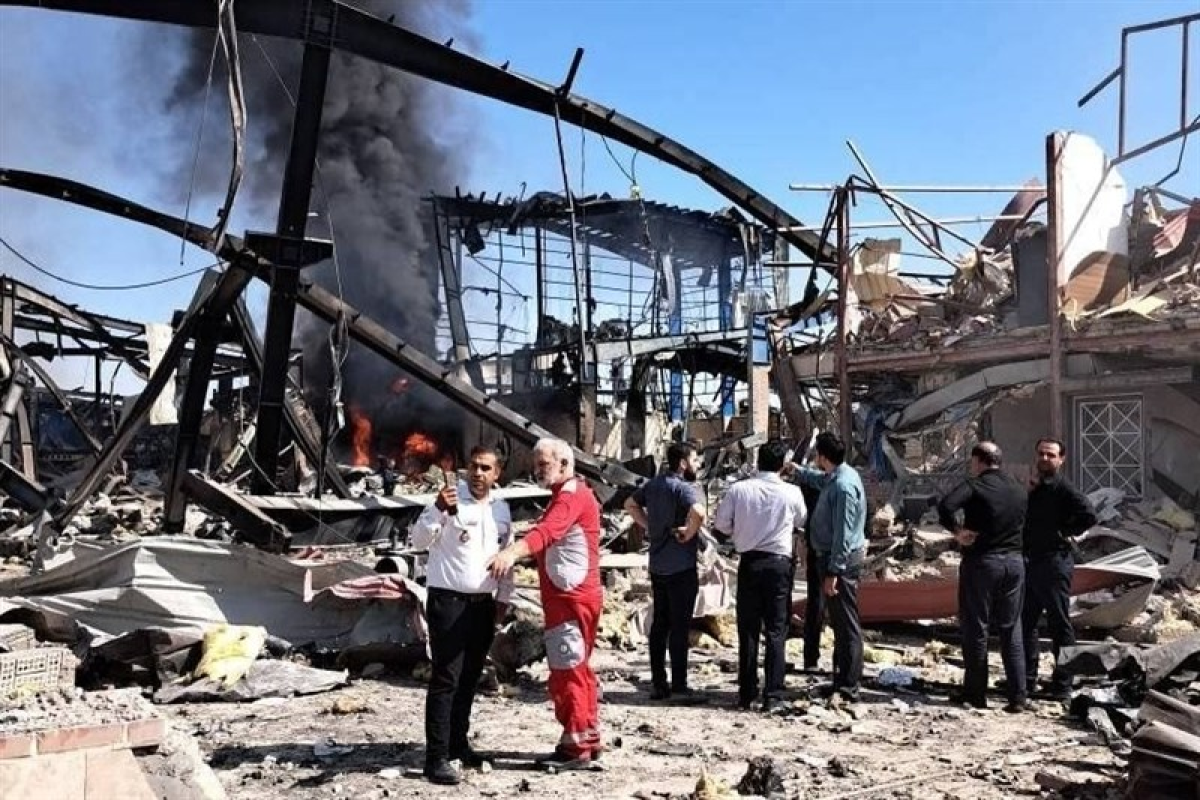 Tehran yaxınlığında yanğın olub