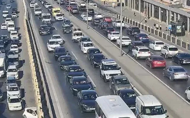 Bu yollarda tıxac var - SİYAHI