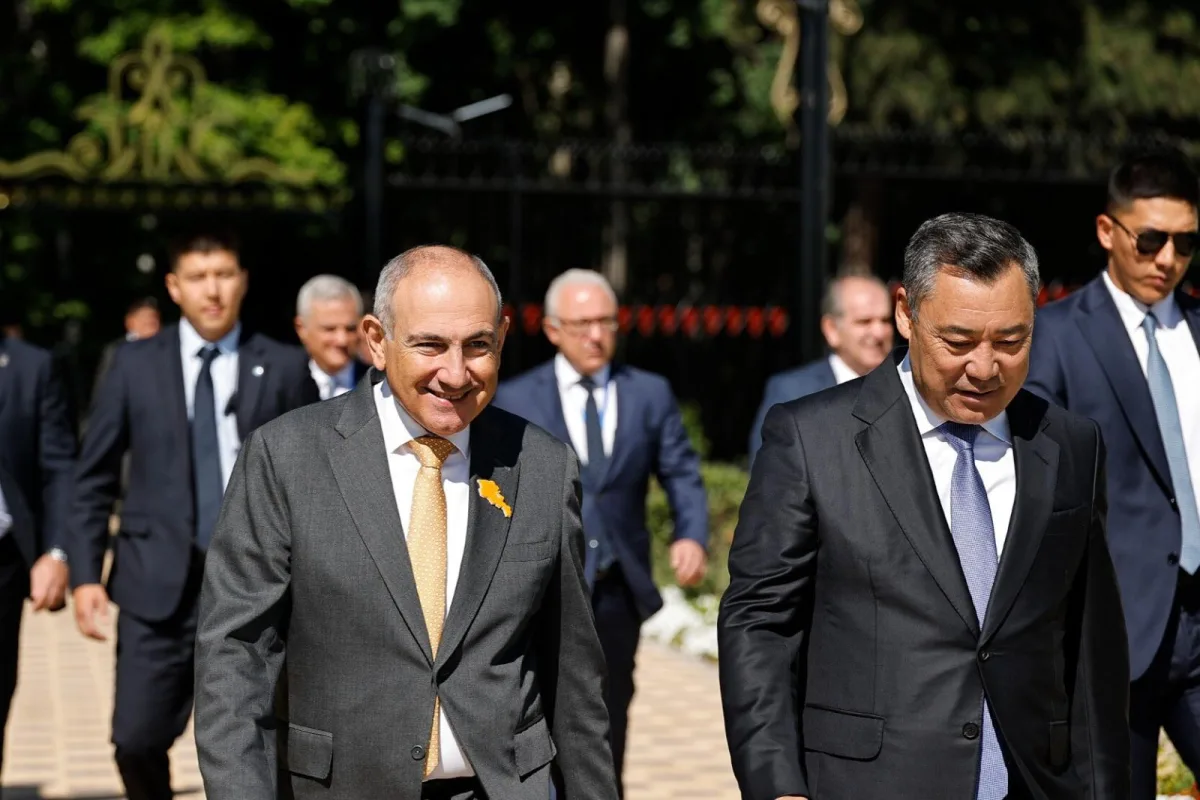 Paşinyan Qırğızıstan Prezidenti ilə görüşüb