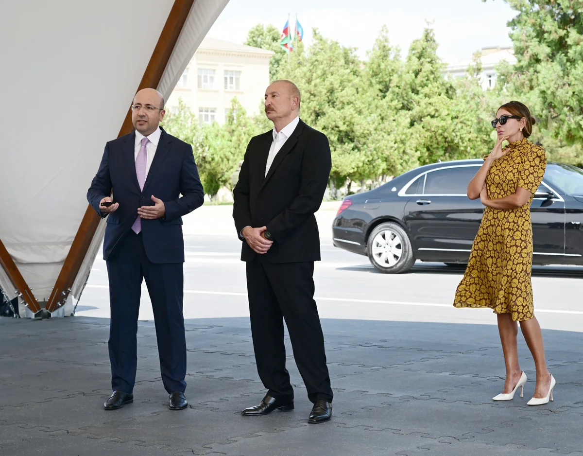 Prezident və xanımı Naxçıvan şəhərinin Baş Planı ilə tanış oldular 