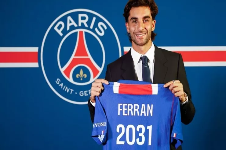 Torres Baraselonadan PSJ-yə keçdi