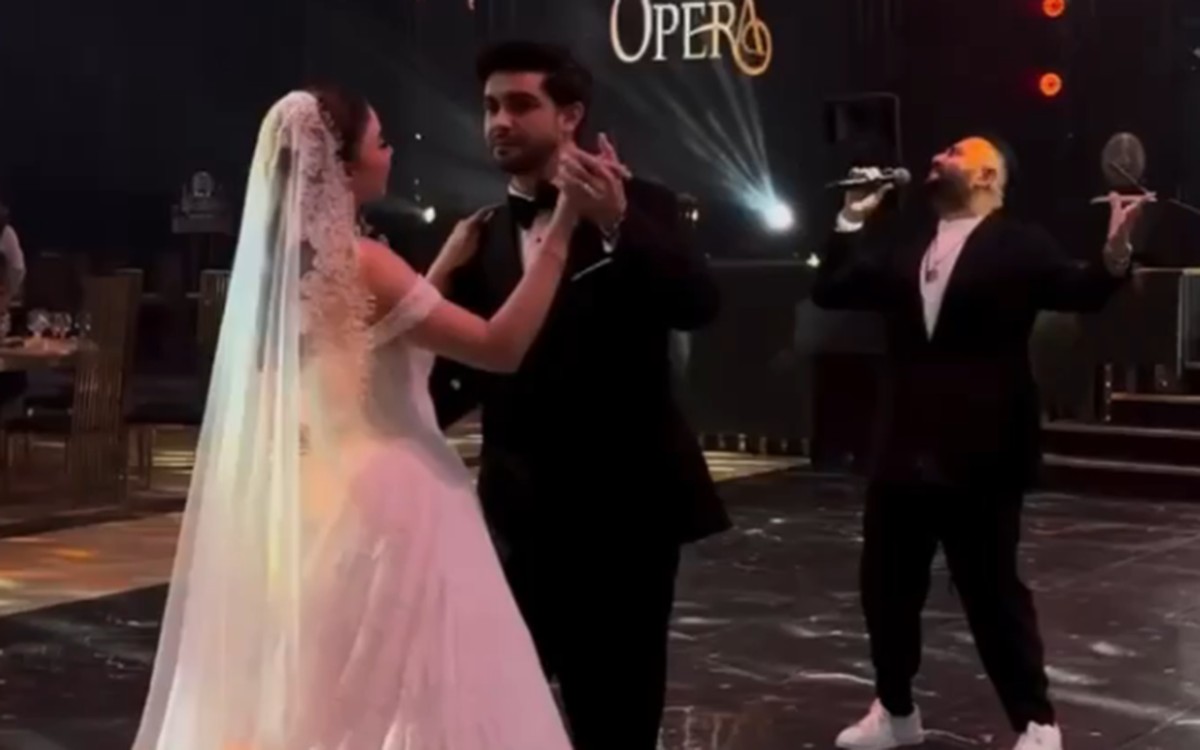 Şükür Həmidovun qızının toyudur - Video