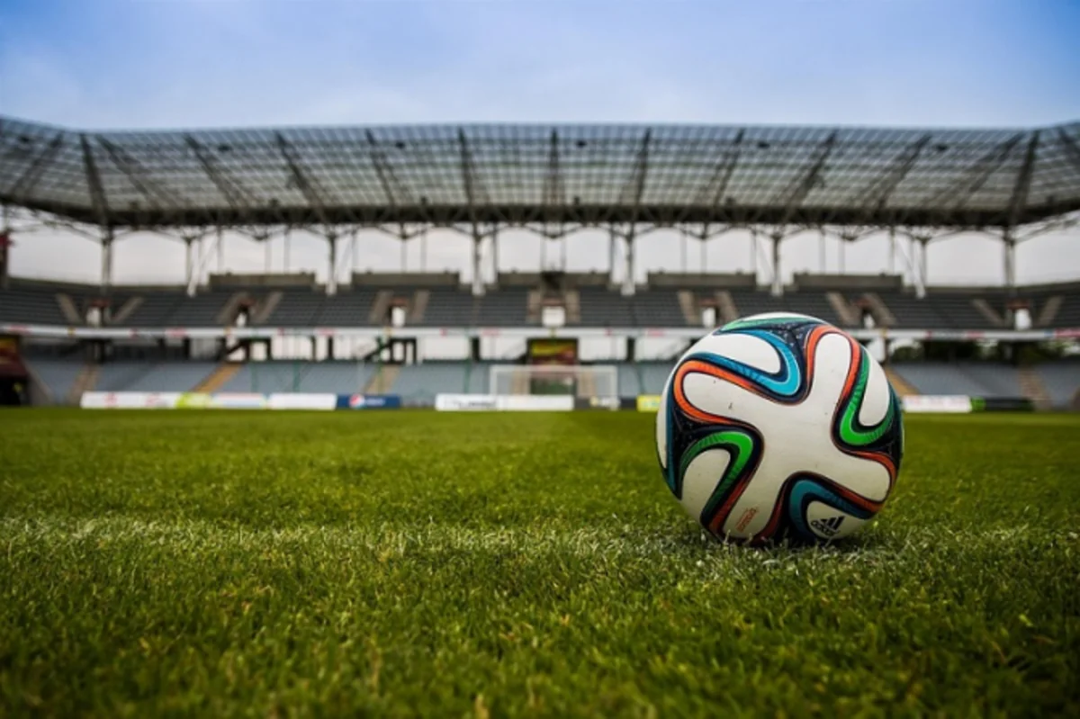 Bakıda 27 yaşlı kişi stadionda öldü