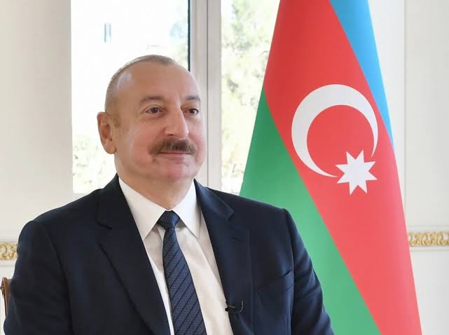 İlham Əliyev indoneziyalı həmkarını TƏBRİK ETDİ