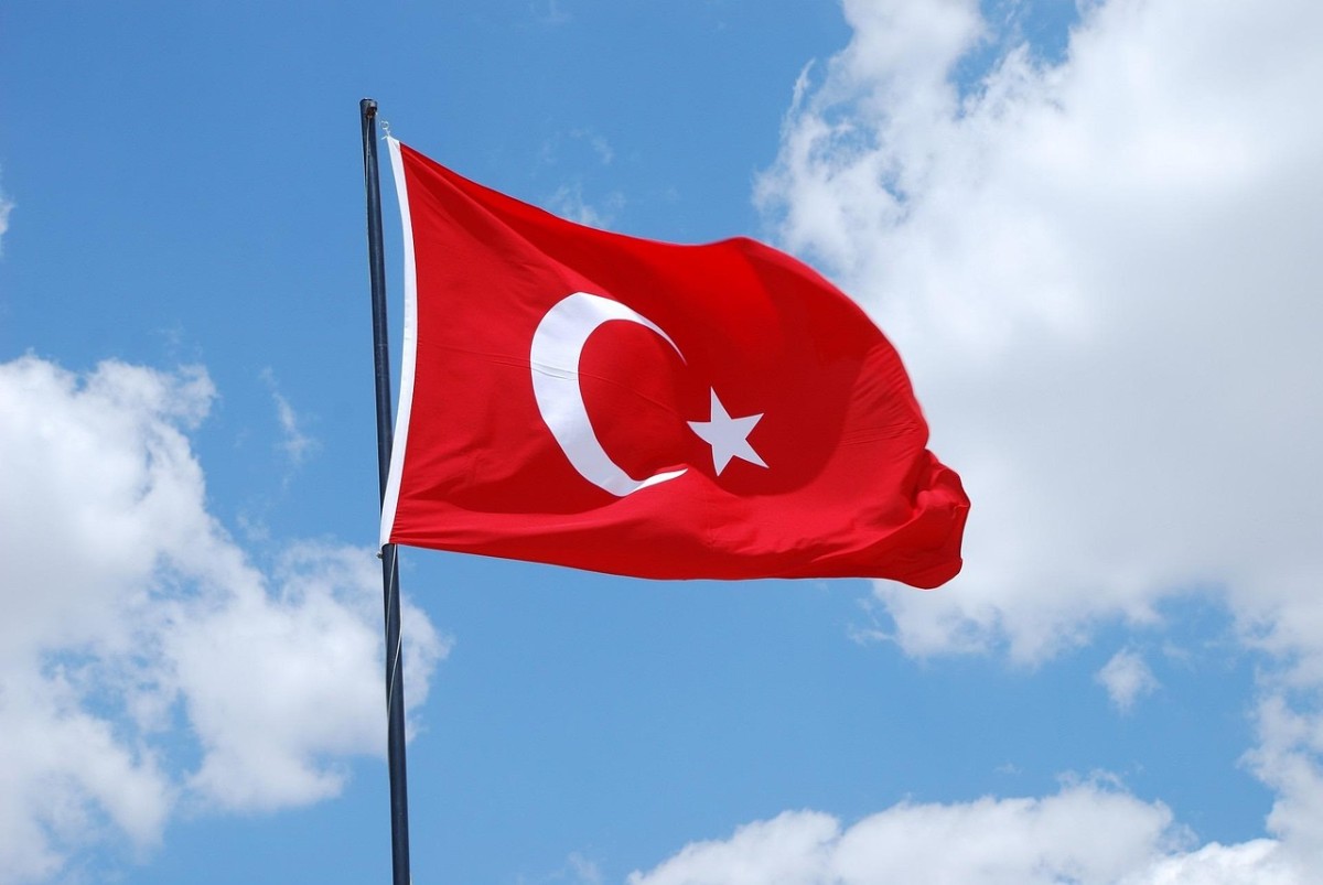 Türkiyə İsrailin Suriyadakı aviabazaya zərbələrini pisləyib