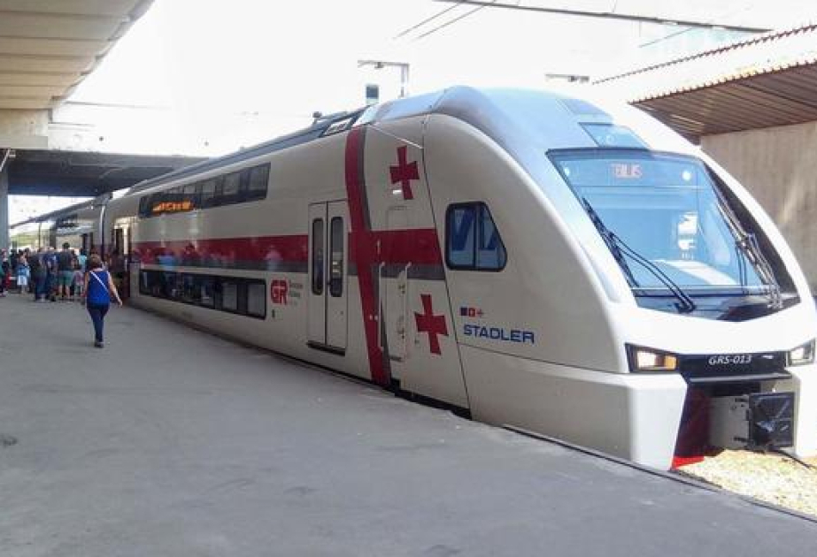 Gürcüstanda dəmir yolu ilə daxili sərnişindaşımalar azalıb