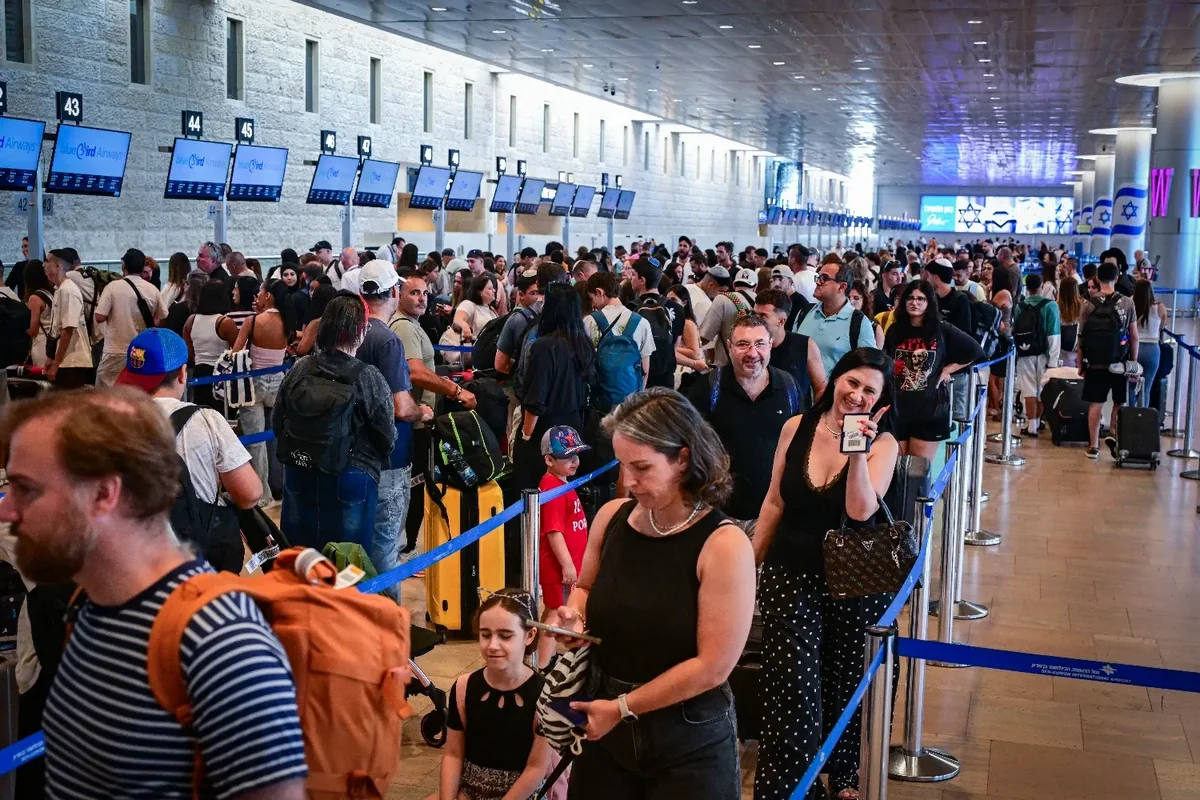 Bu aeroportun işçiləri tətilə başladı