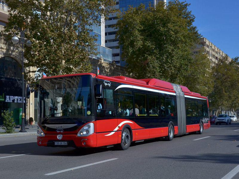 Azyaşlının ayağı avtobusun qapısında qaldı – “BakuBus”dan açıqlama