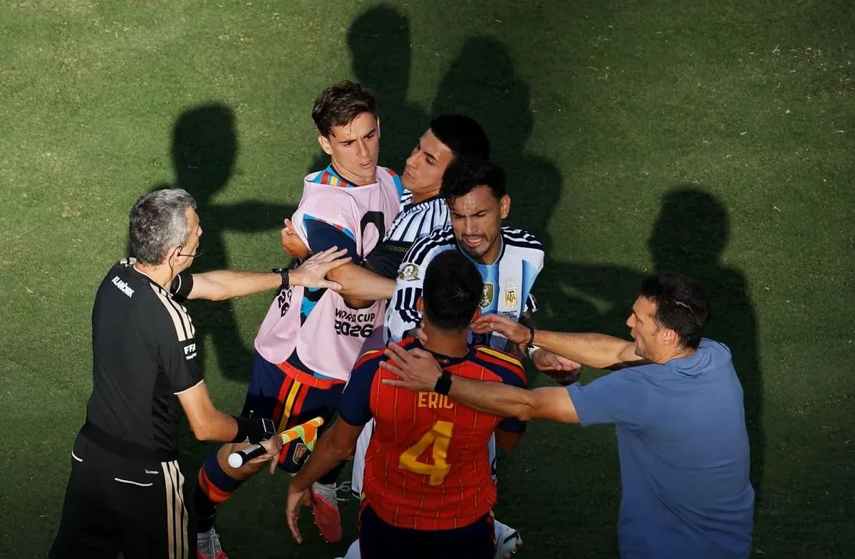 FIFA Argentina Futbol Assosiasiyasını cərimələdi