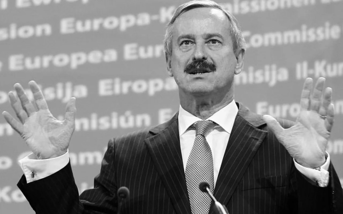 Keçmiş Baş nazir vəfat etdi - Məşhur diplomatın atasıdır
