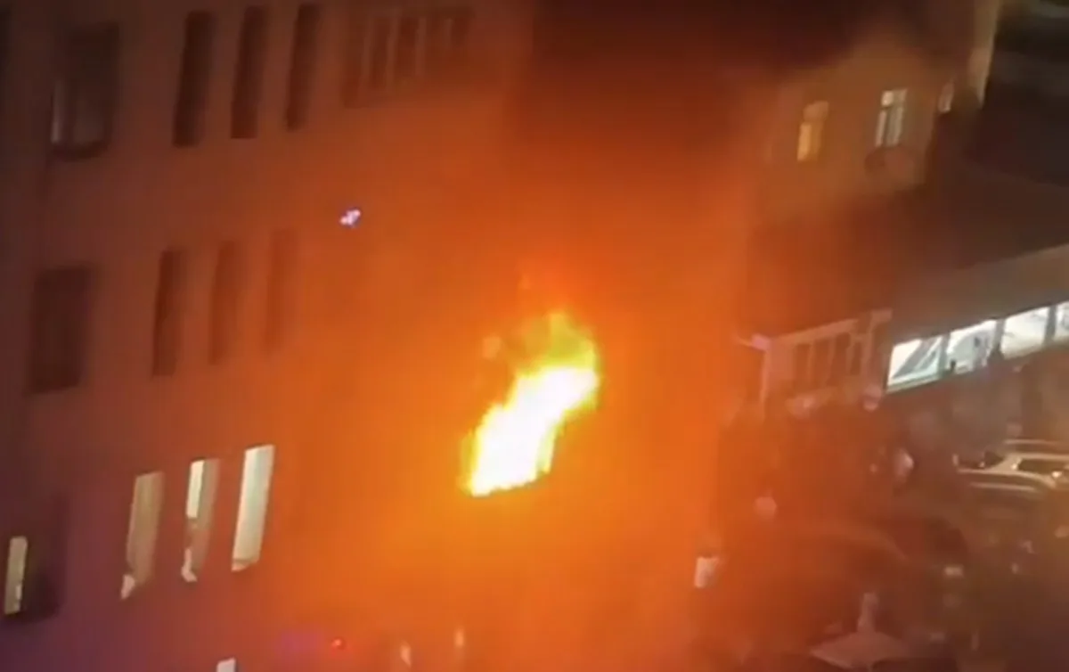 “Həzi Aslanov”da yaşayış binasında yanğın - Video