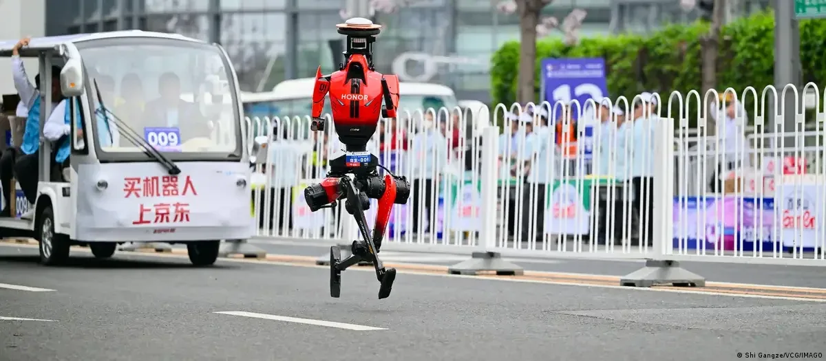 İnsanabənzər robotdan tarixi nəticə: 100 metrə 9,32 saniyə