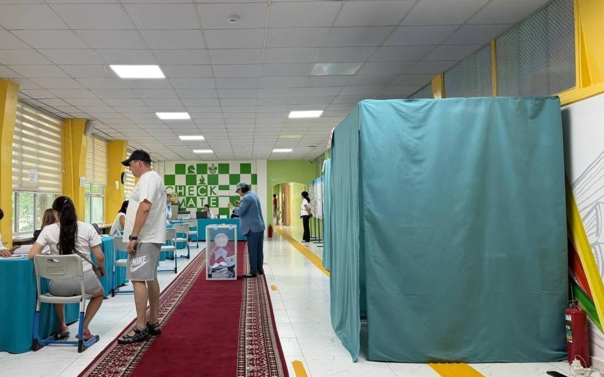 Qazaxıstanda Qurultay seçkilərində seçici fəallığı 50%-i ötüb