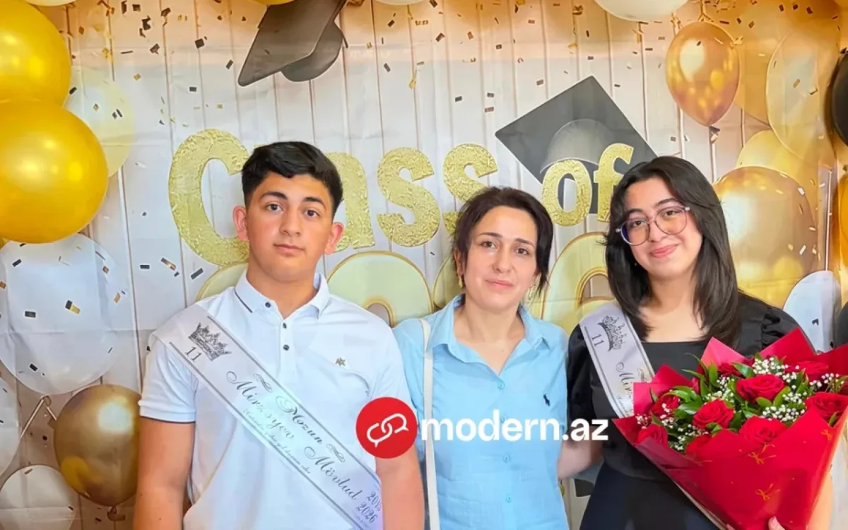 Ana və iki övladı eyni vaxtda tələbə oldu