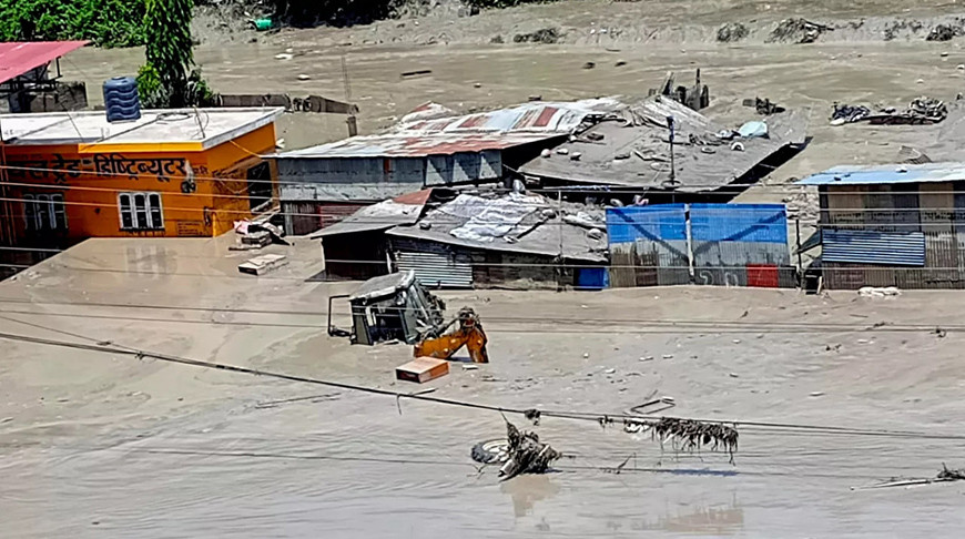 Nepalda daşqınlar: 380-dən çox turist itkin düşüb