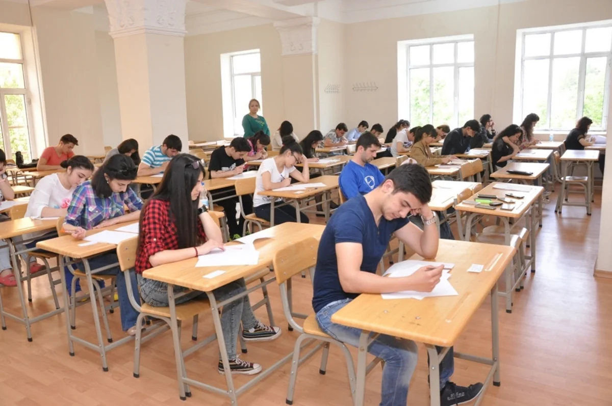 Ən yaşlı tələbənin neçə yaşı var?