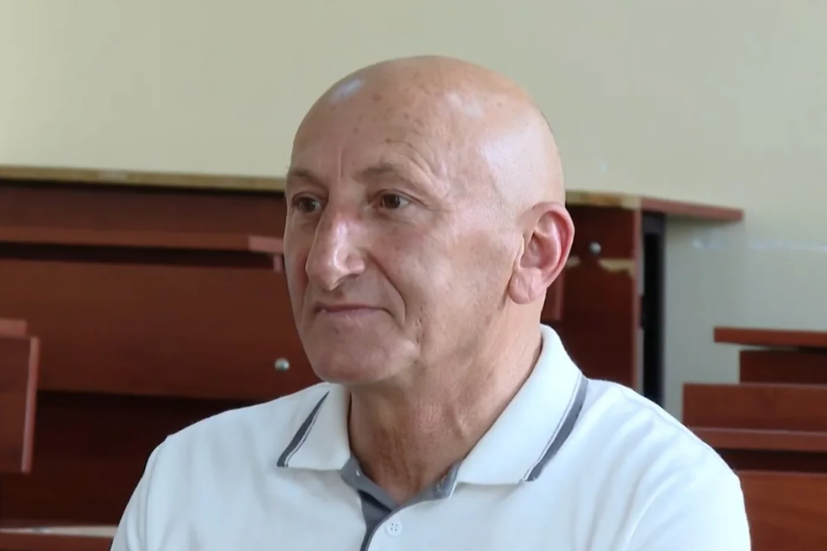 Ali məktəbə qəbul olan ən yaşlı tələbə: Ən çox nəvələri sevindi - VİDEO