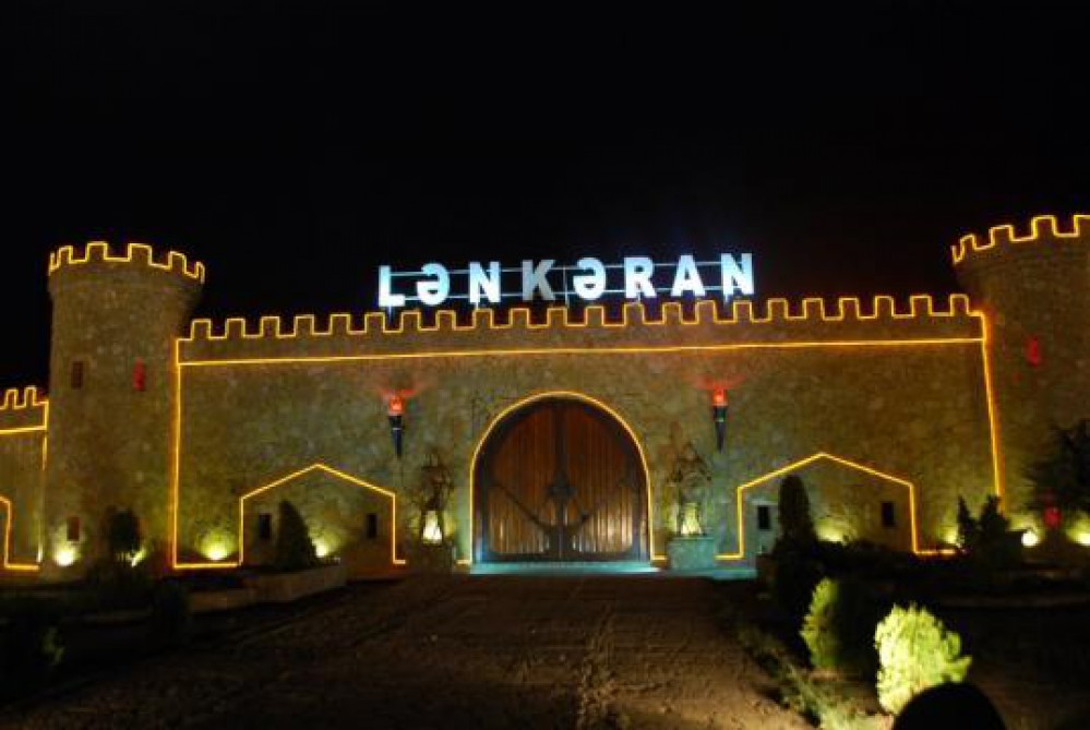 Lənkəranda 6 sinifdən 100 faizlik nəticə: 124 məzun ali məktəbə qəbul olub