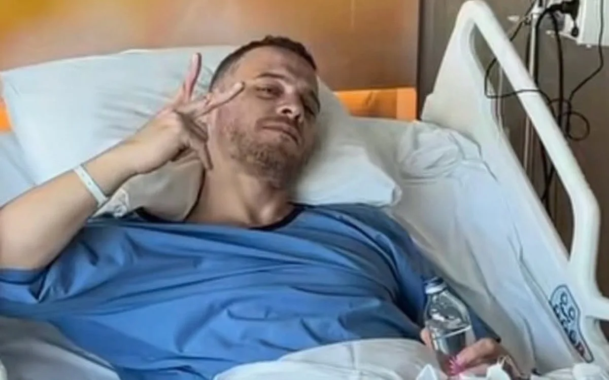 Kerem Bürsin əməliyyat olundu