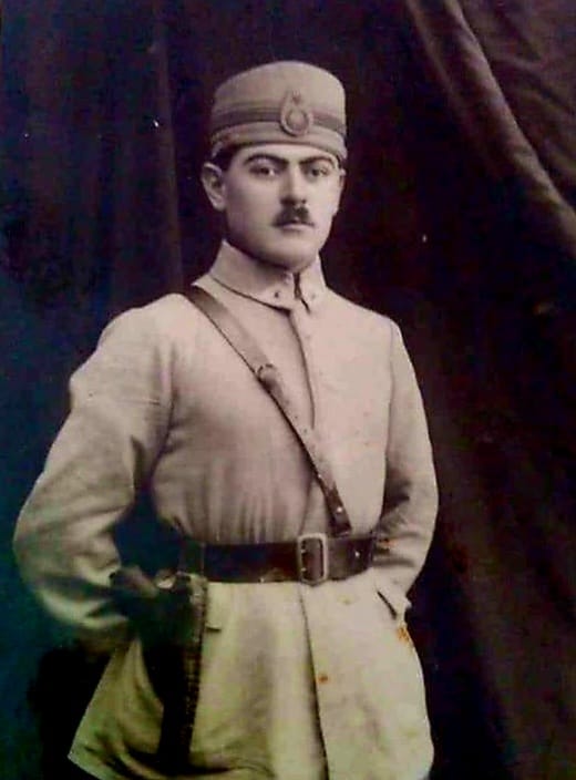Azərbaycanlı paşa və zabitlərin Sakarya Meydan müharibəsində və İstiqlal savaşındakı mübarizəsi