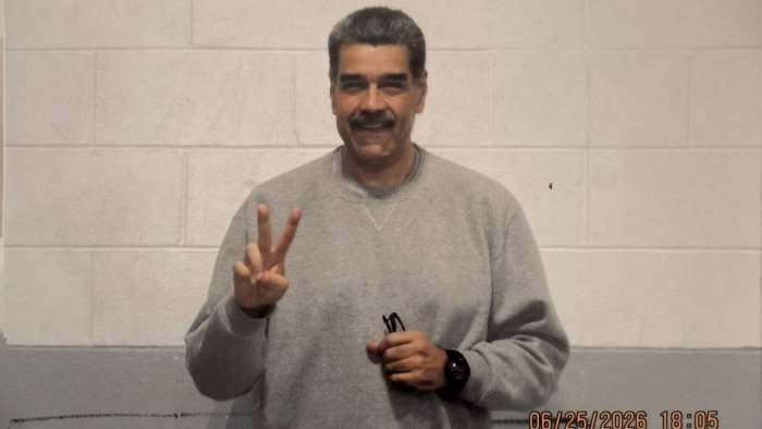 Maduro həbsxanadan tərəfdarlarına müraciət etdi - FOTO