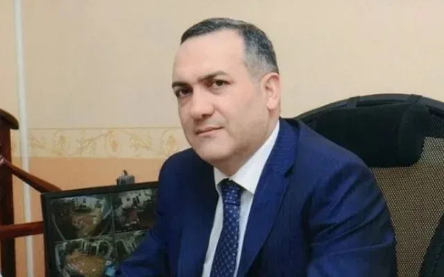 Direktor müavininin 2 milyonadək borcu var - Şikayətçilər polisə müraciət edib