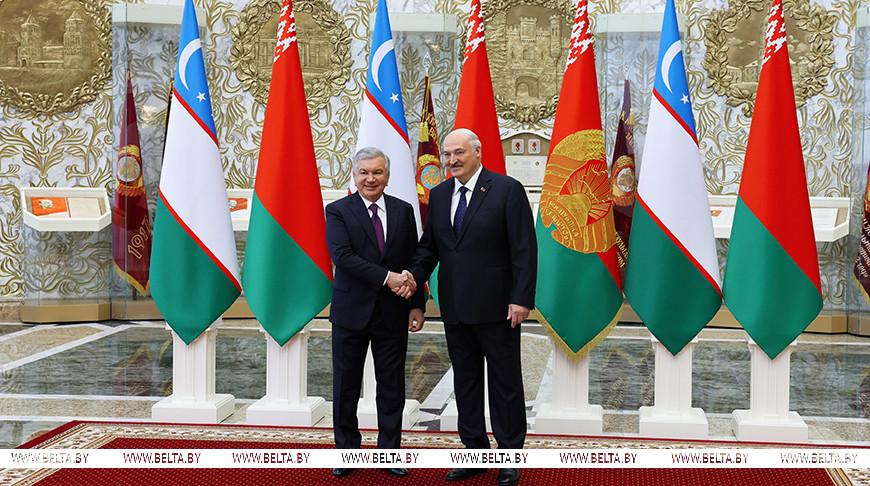 Özbəkistan və Belarus prezidentləri müzakirə apardı
