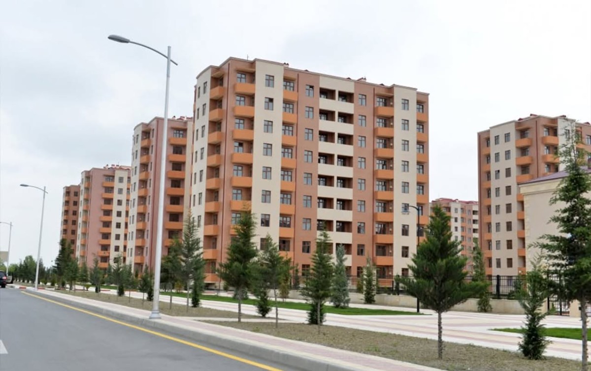 Bərdədə 38 yaşlı qadın 4-cü mərtəbədən yıxıldı