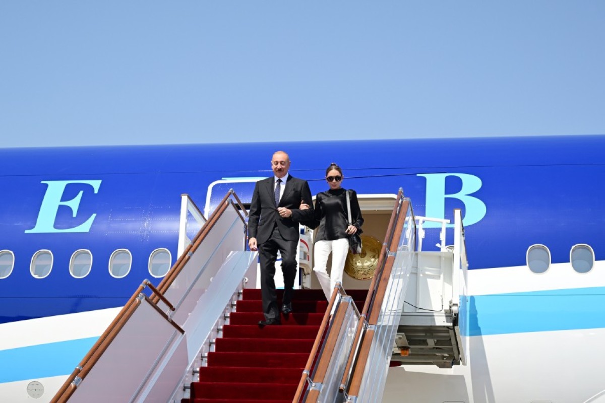 Prezident Qırğızıstana işgüzar səfərə getdi - FOTO