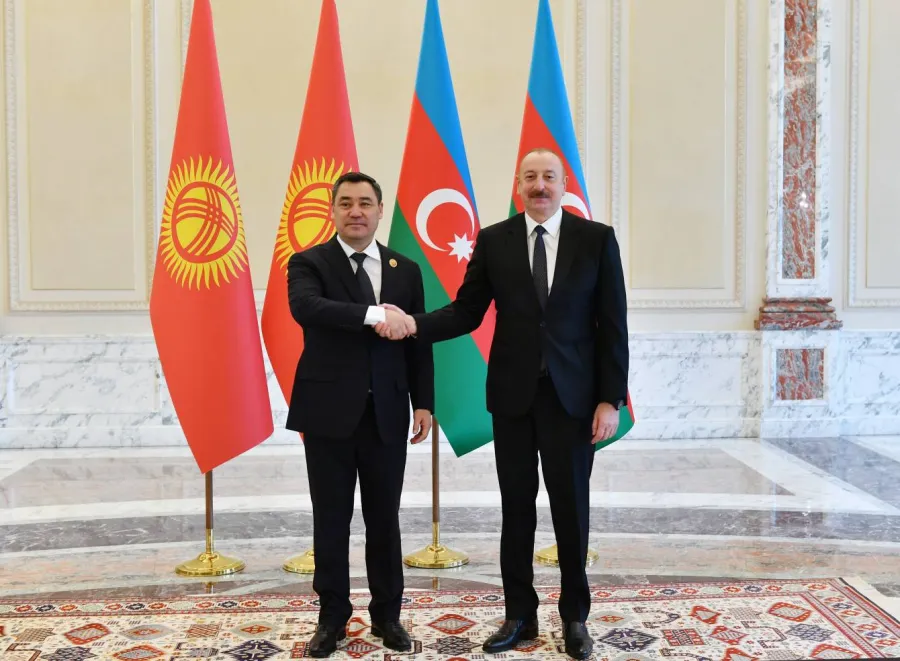 Prezident Sadır Japarovu təbrik edib