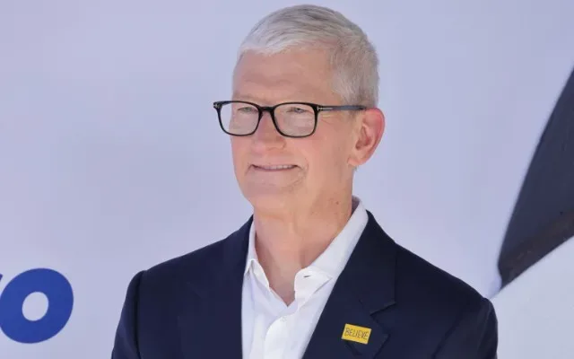 "Apple" şirkətinin direktoru istefa verdi - Yeni təyinat