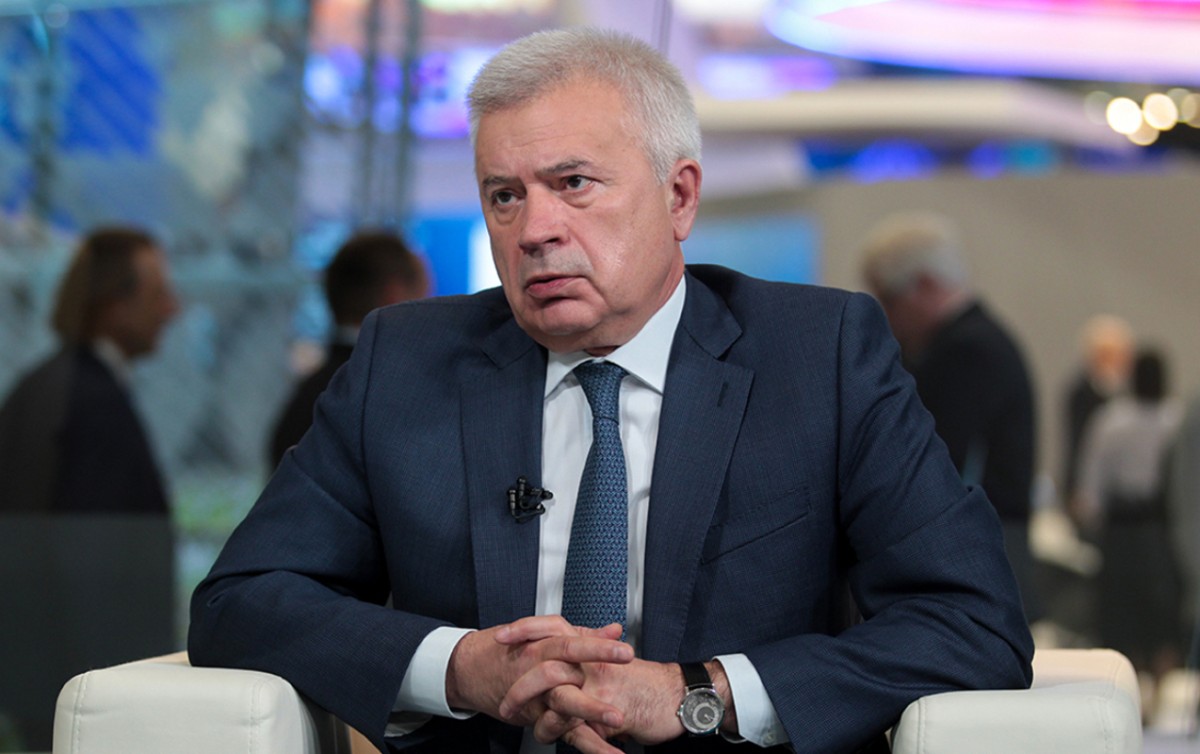 Vahid Ələkbərov 9 ayda - 2 milyard itirib