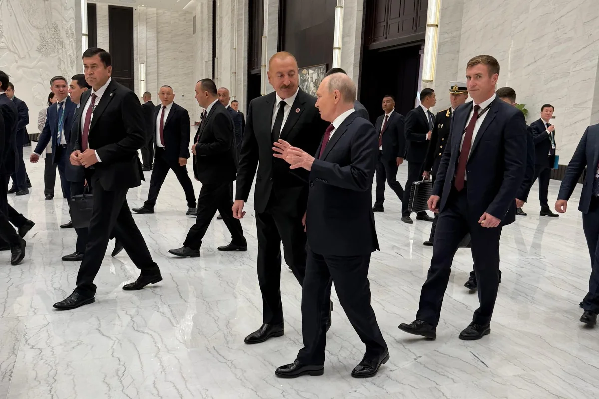 İlham Əliyev Bişkekdə Vladimir Putin ilə söhbət etdi