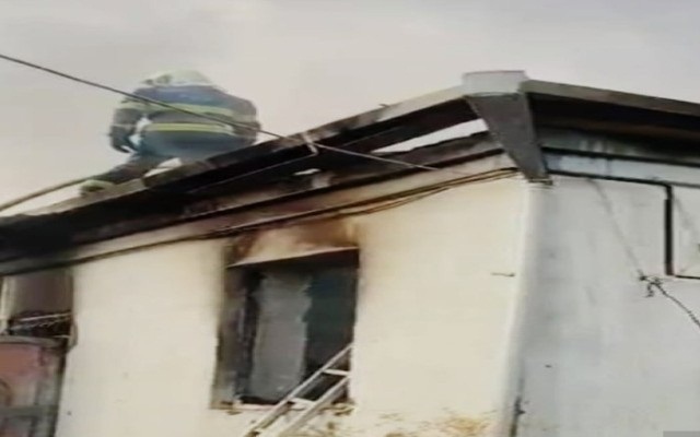 Şəkidə fərdi yaşayış evi YANDI