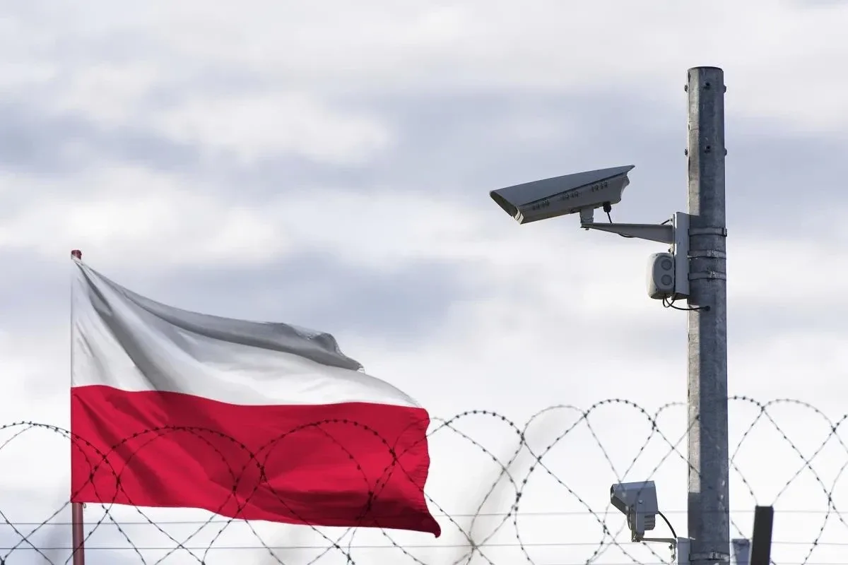 Polşa Ukrayna ilə sərhəddə hava hərəkətini üç ay məhdudlaşdıracaq