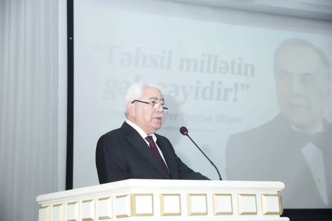 Ağalar Vəliyev Xaçmazda yüksək nəticə göstərərək tələbə olan gənclərlə görüşdü - FOTOLAR