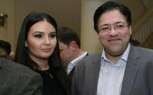 Aysel keçmiş həyat yoldaşına dəstək oldu