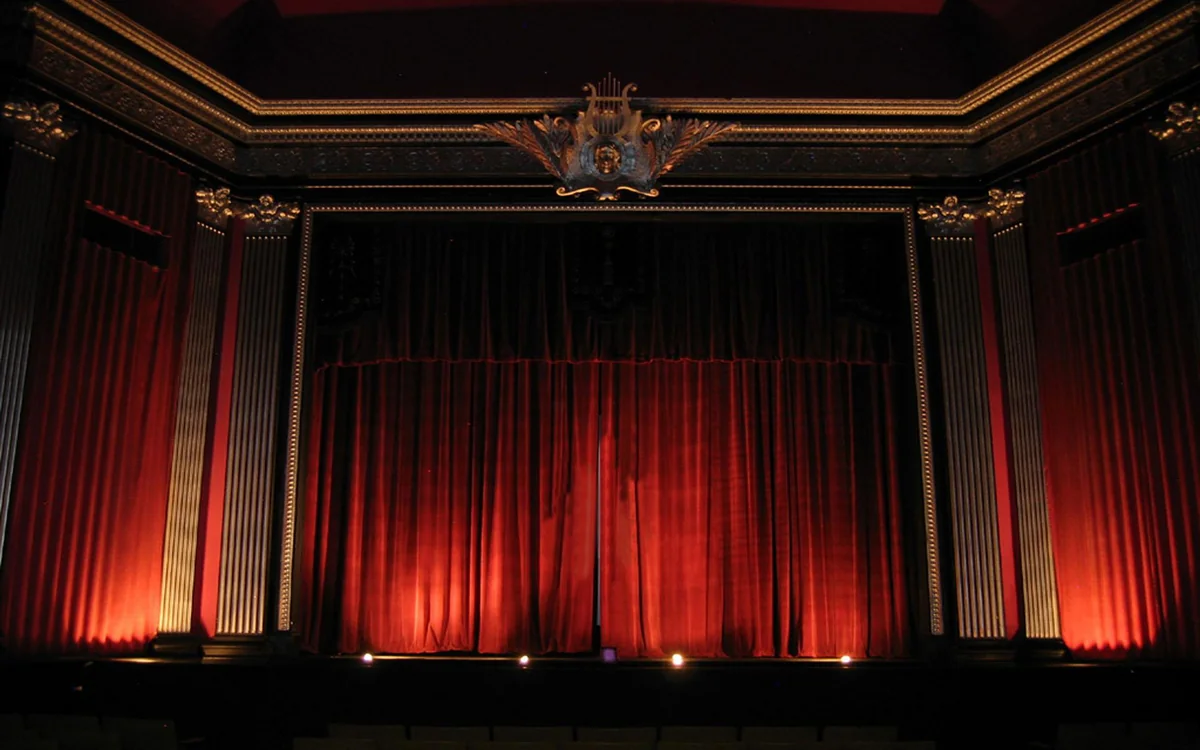Teatr direktoru olmaq istəyənlərin SAYI...