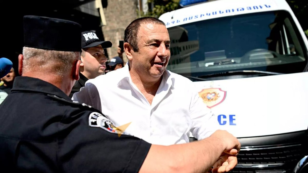 Tsarukyanın həbs müddəti uzadıldı