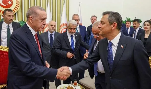 Özgür Özəl Ərdoğana təzminat ödəyəcək