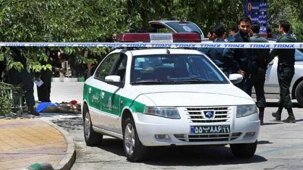 İran polisi mülki şəxsi güllələdi