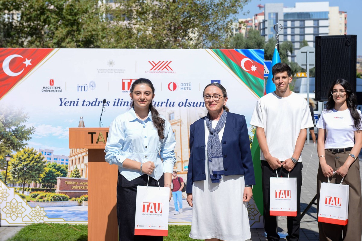 Türkiyə-Azərbaycan Universitetində Bilik Günü qeyd olundu - FOTOLAR