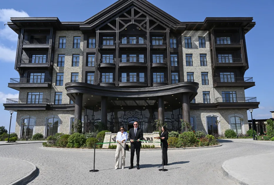 Prezident və xanımı “Meysari Grand Hotel & SPA”nın açılışında - YENİLƏNDİ