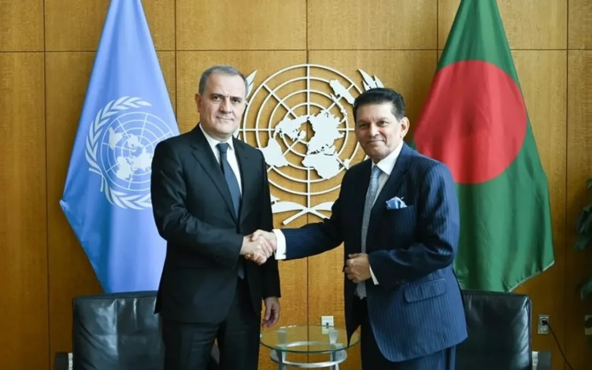 Ceyhun Bayramov BMT rəsmisi ilə müzakirə apardı