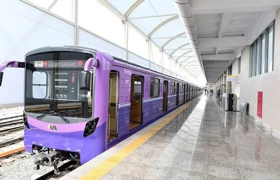Metronun iş saatı uzadıldı